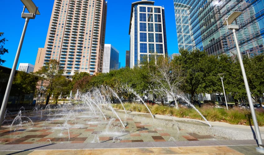 the splash pads at discovery green houston